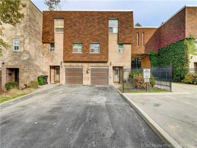 69 Village Greenway Way