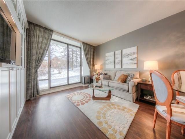 112E - 30 Fashion Rose Way