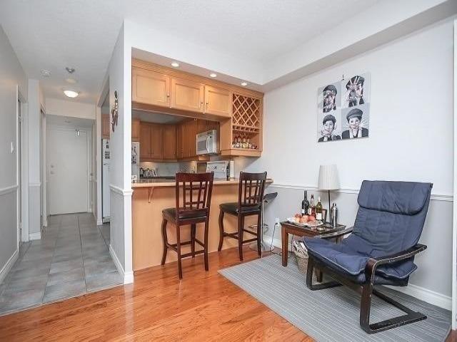 633 Bay St, Unit 2509