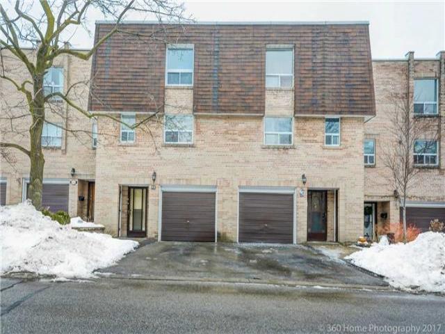 60 Village Greenway Way