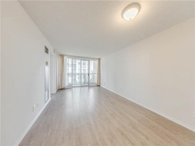 28 Hollywood Ave, Unit 402
