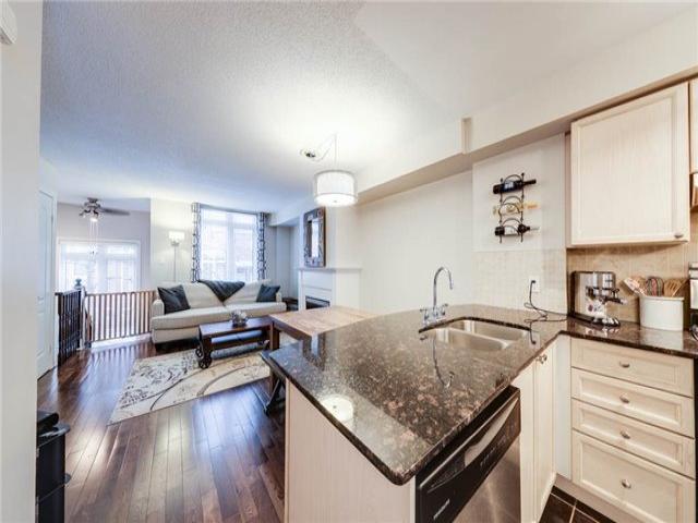 12 Sudbury St, Unit 2205