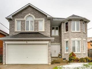 3 Marathon Cres