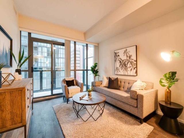 101 Charles St E, Unit 514