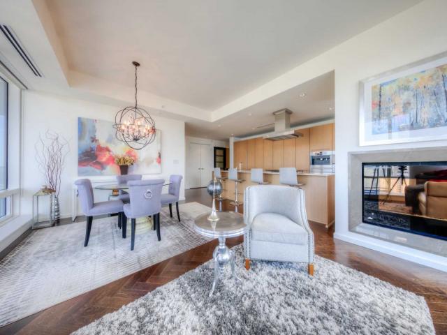 180 University Ave, Unit 3705