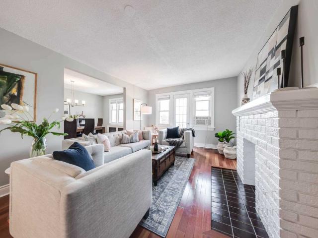 1599 Bathurst St, Unit 19