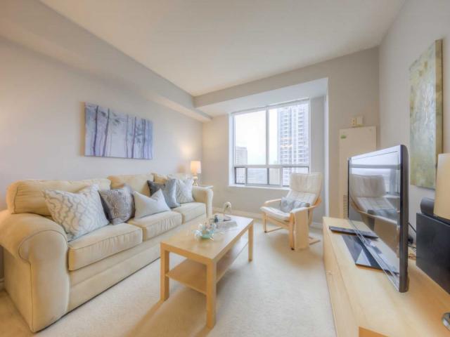 18 Sommerset Way, Unit 1709