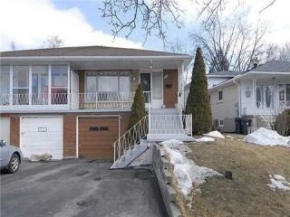 95 Pineway Blvd