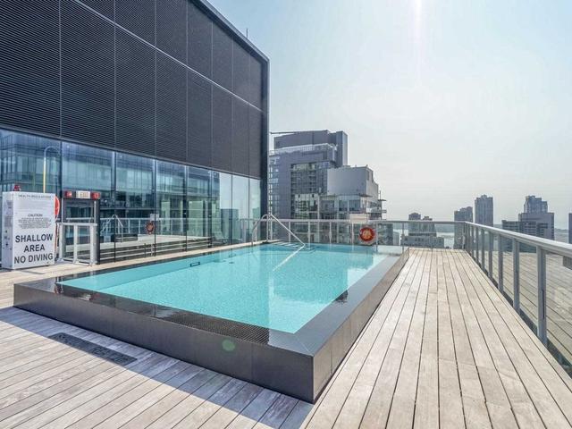 11 Charlotte St, Unit 2606
