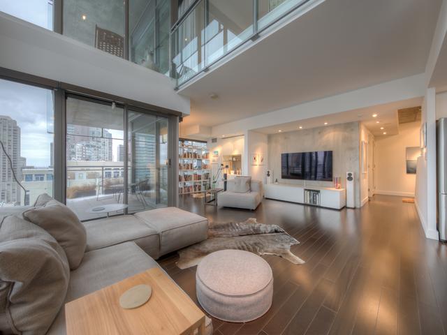 22 Wellesley St E, Unit 1603