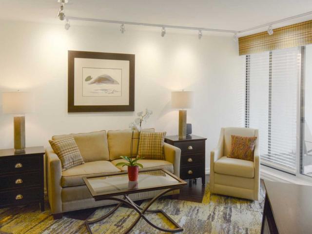 77 Maitland Pl, Unit 103