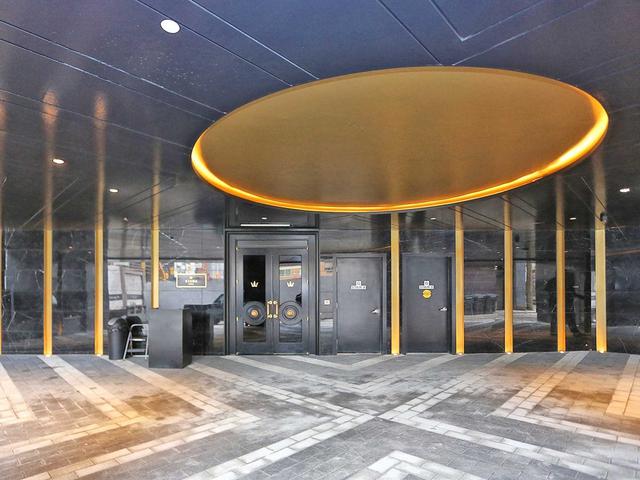 88 Blue Jays Way, Unit 2208
