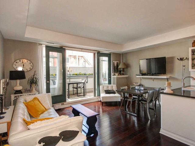 331 - 500 Richmond St W