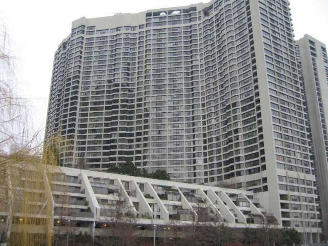55 Harbour Sq, Unit 3213