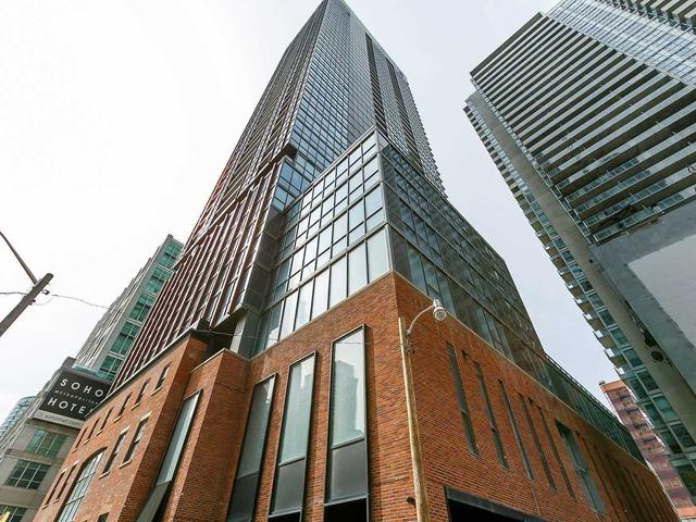 88 Blue Jays Way, Unit 3301