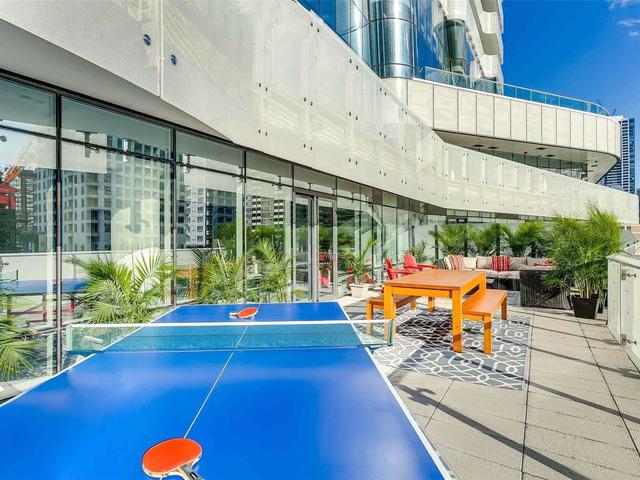 1 Bloor St E, Unit 520