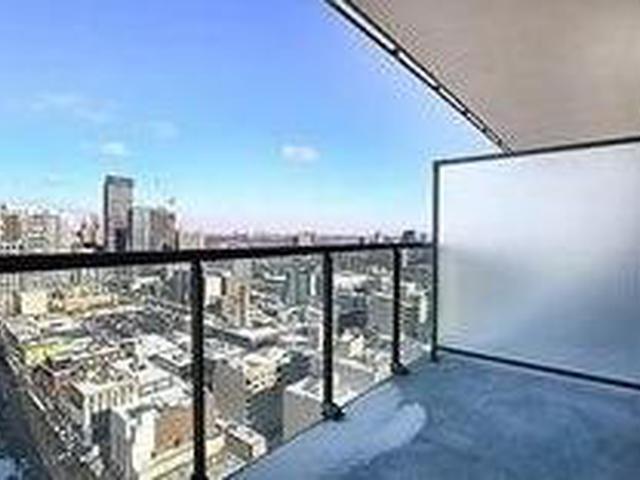 33 Lombard St, Unit 1905