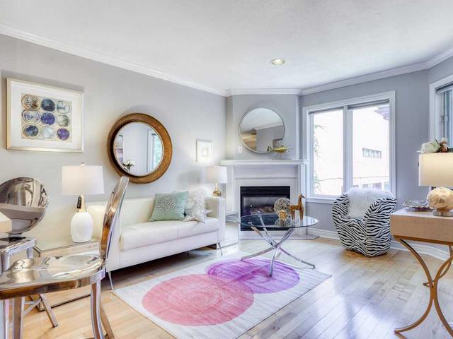 TH22 - 232 St George St