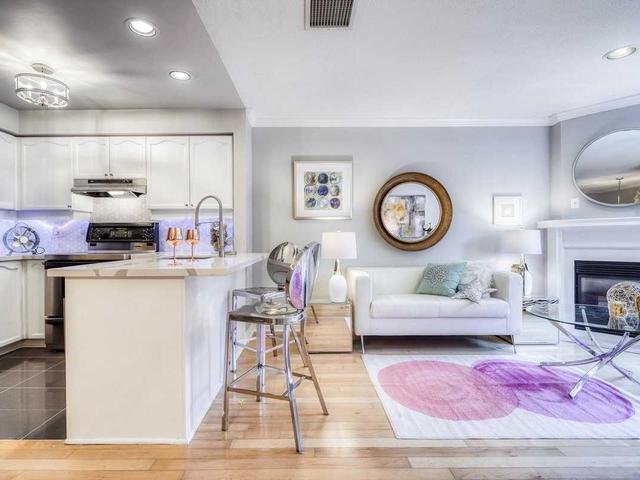 TH22 - 232 St George St