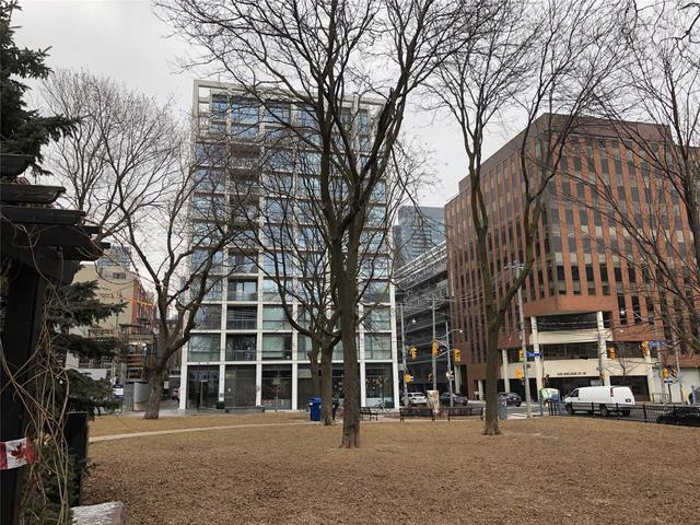 39 Brant St, Unit 909