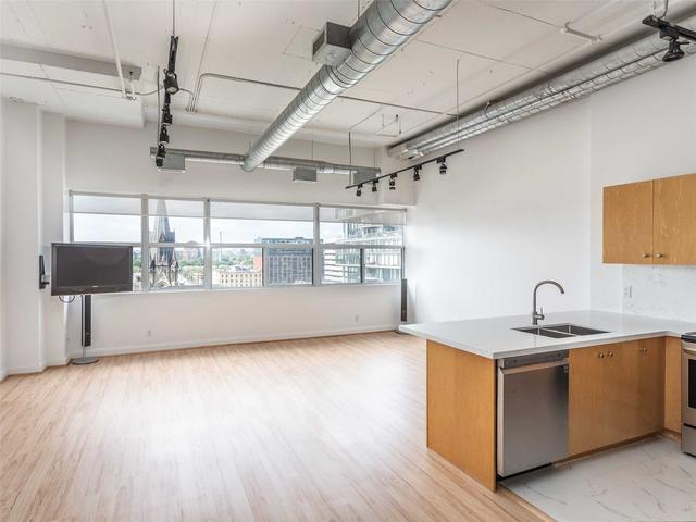 700 King St W, Unit 1008
