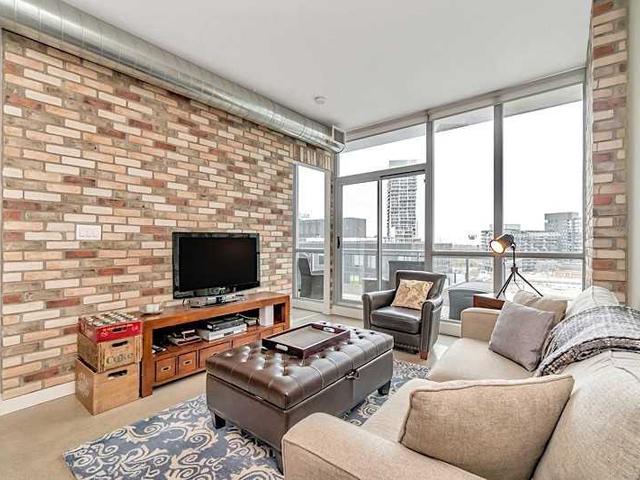 510 King St E, PH-817