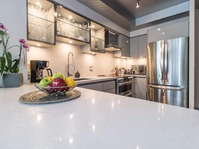 36 Blue Jays Way, Unit 1316