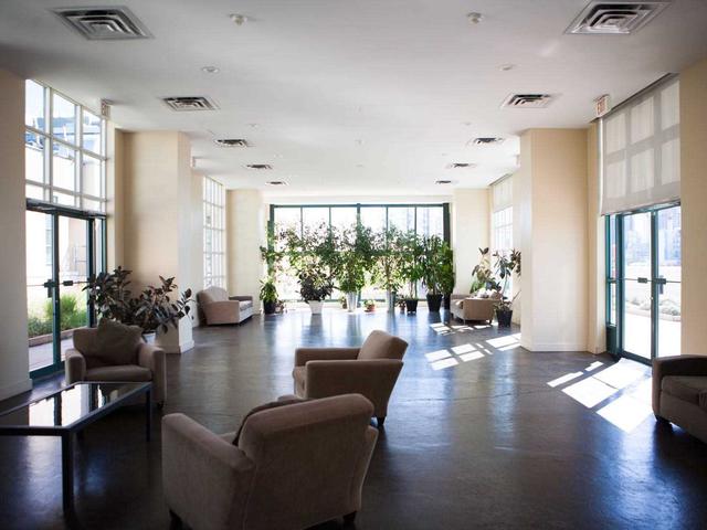 836 - 155 Dalhousie St