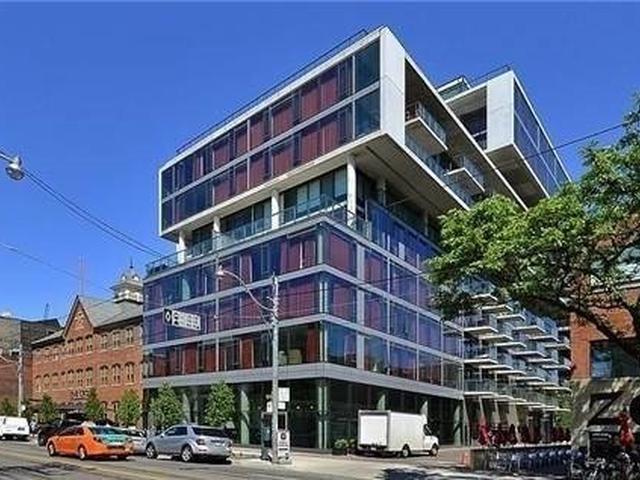 560 King St W, Unit 702