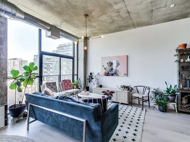 1006 - 60 Bathurst St