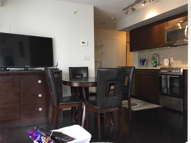 295 Adelaide St W, Unit 908