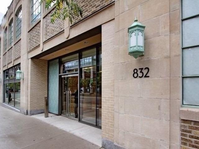 832 Bay St, Unit 2307