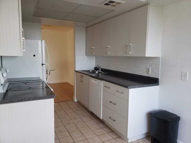 1012 - 1101 Steeles Ave W