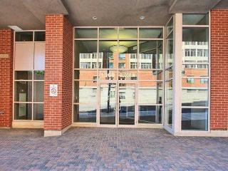 1369 Bloor St W, Unit 1404