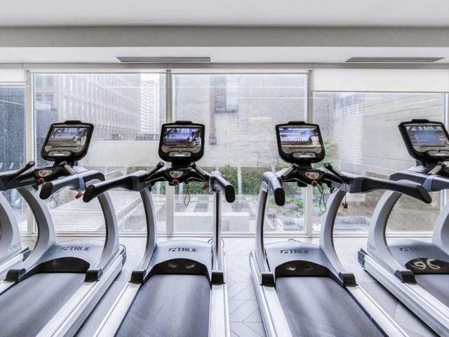 515 - 30 Roehampton Ave