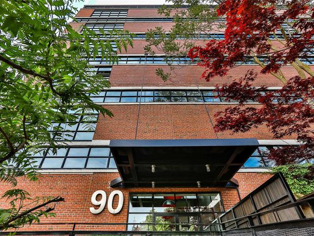 90 Sumach St, Unit 709