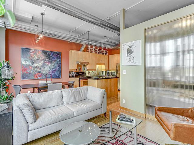 311 - 188 Eglinton Ave E