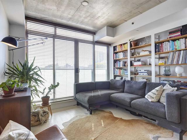 305 - 8 Gladstone Ave