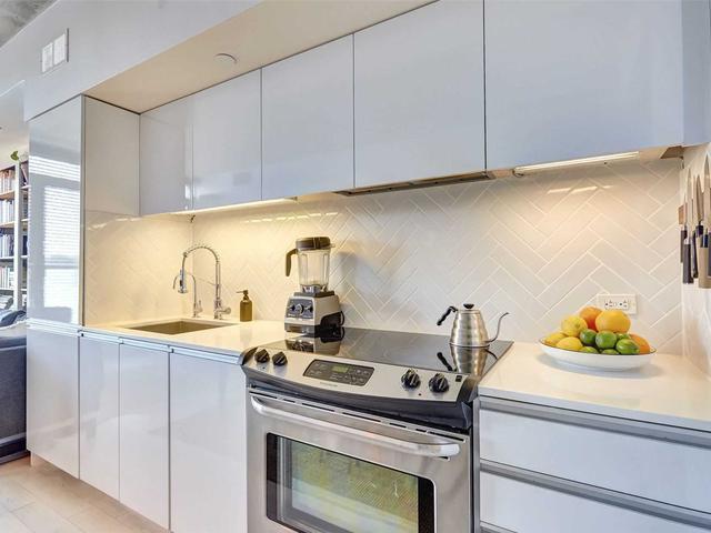 305 - 8 Gladstone Ave