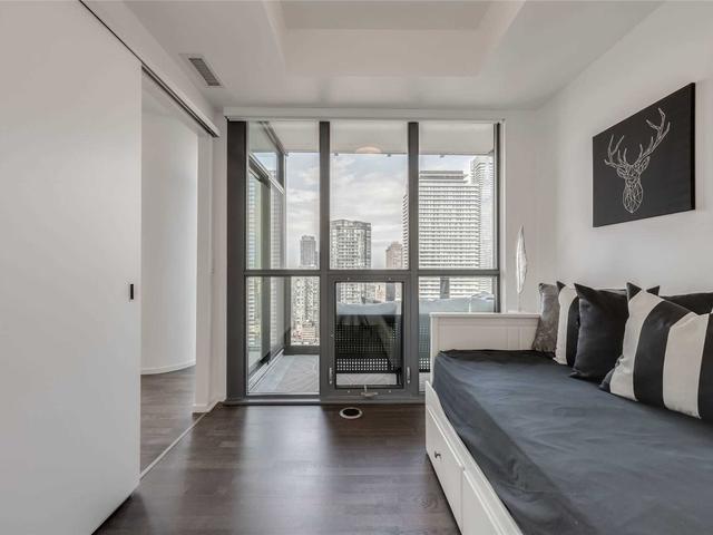 3504 - 101 Charles St E