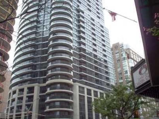 21 Carlton St, Unit 704 photo #1