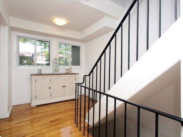 9 Lofty Hill Way