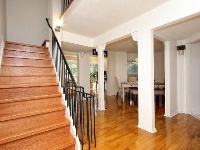 9 Lofty Hill Way