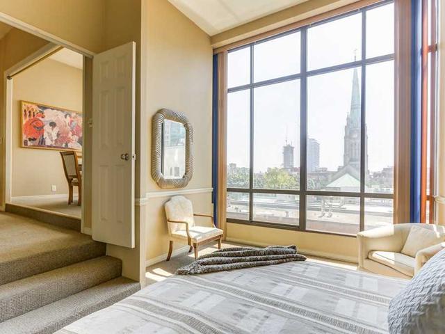 PH 609 - 55 Lombard St