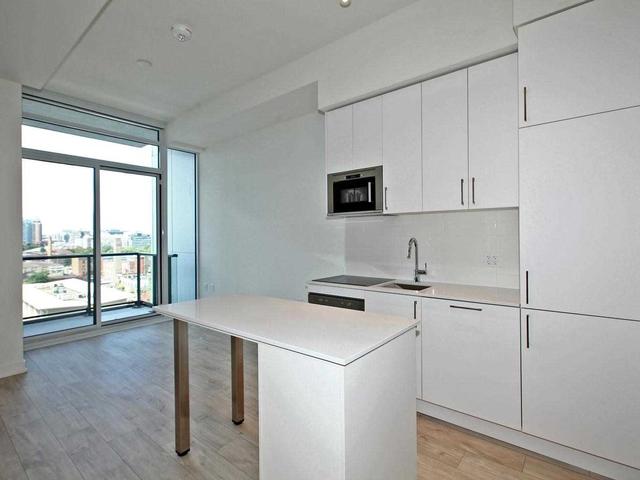 27 Bathurst St, Unit 810W