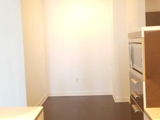 1909 - 38 Dan Leckie Way