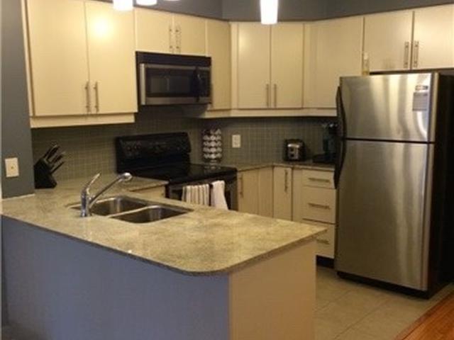 18 Harbour St, Unit 1004