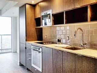 89 Mcgill St, Unit 1807