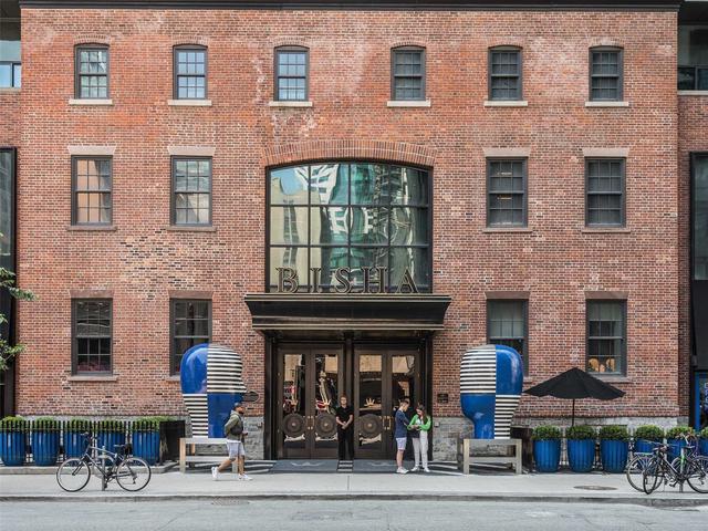 3702 - 88 Blue Jays Way