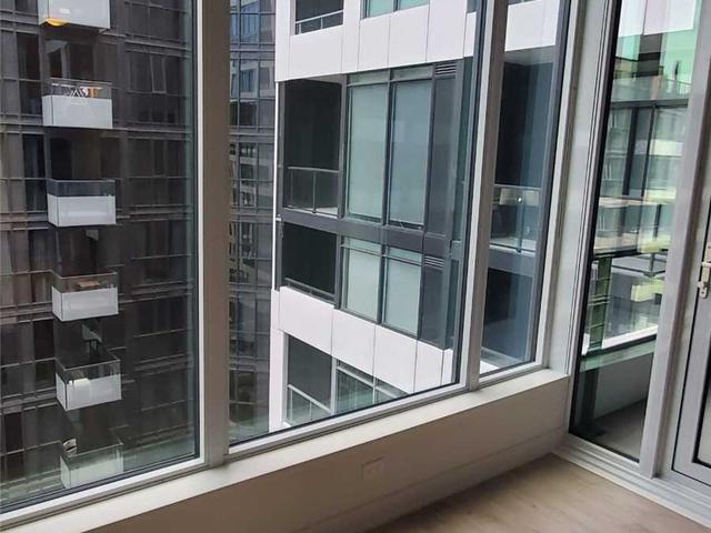 576 Front St, Unit 827